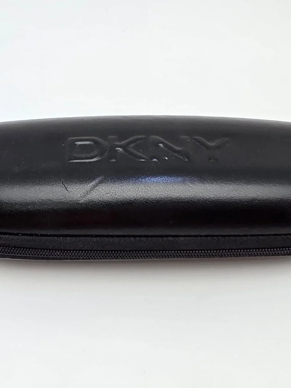 DKNY 7202S 001 Black Frame Green Lens Oval Sunglasses w/ Case 48-20-145